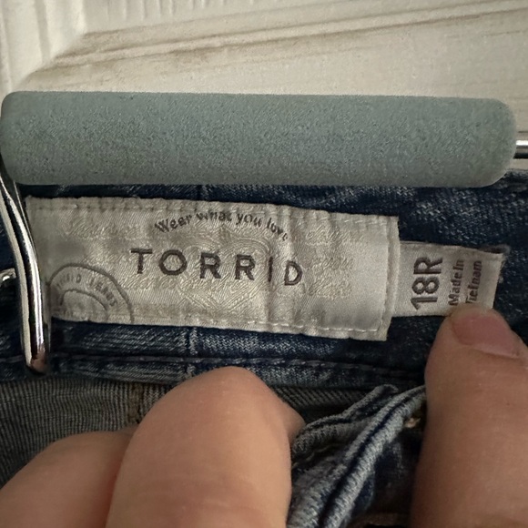 Torrid jeans with lace - Picture 6 of 6